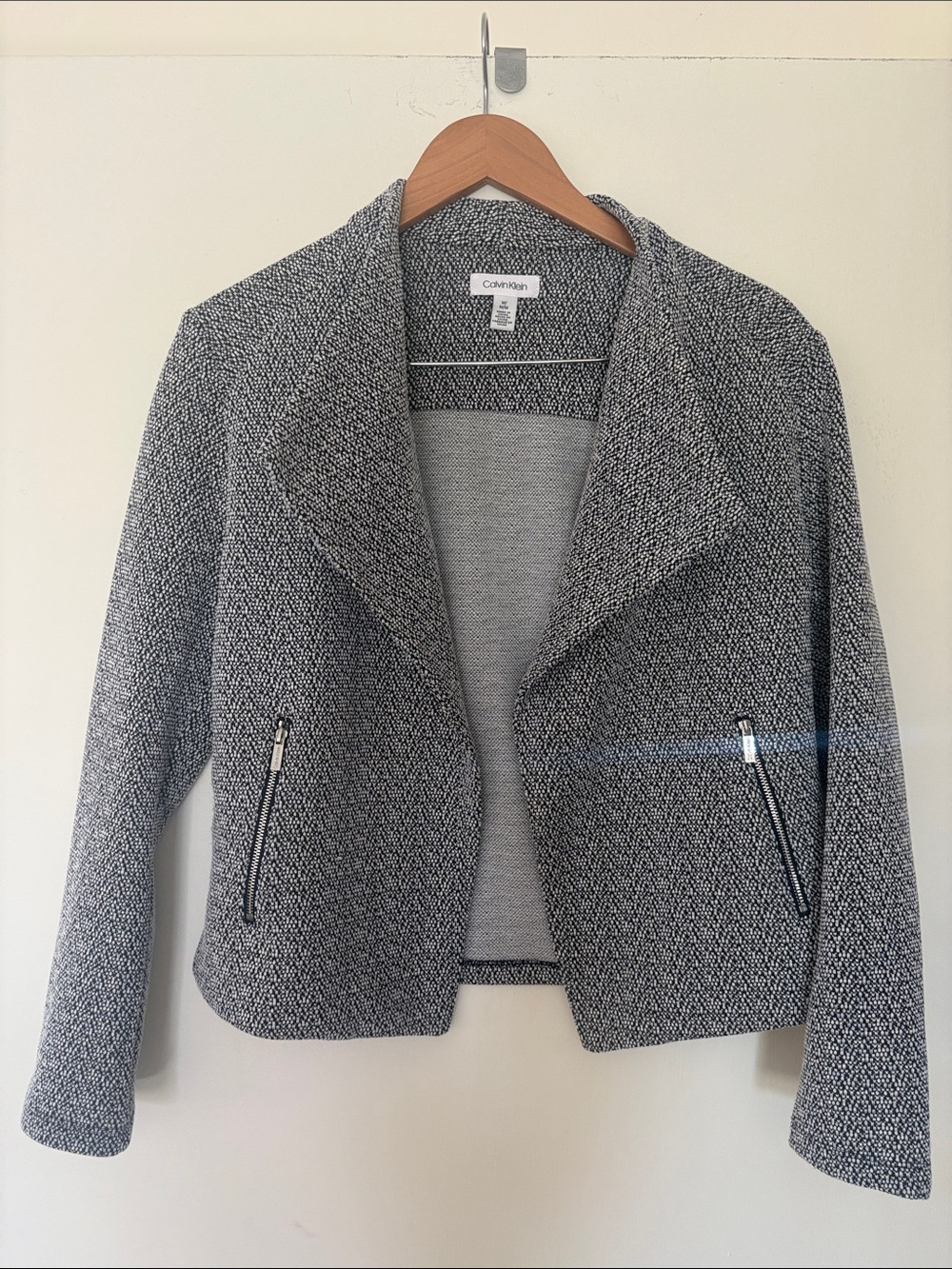 Calvin Klein Navy & White Textured Open-Front Knit Blazer (excellent; size M)